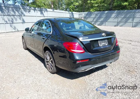 2018 Mercedes-Benz E 400 4Matic z USA, uszkodzony, nr VIN WDDZF6GB7JA469653